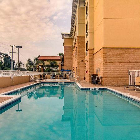 Fairfield Inn & Suites Palm Coast I-95 Exterior photo