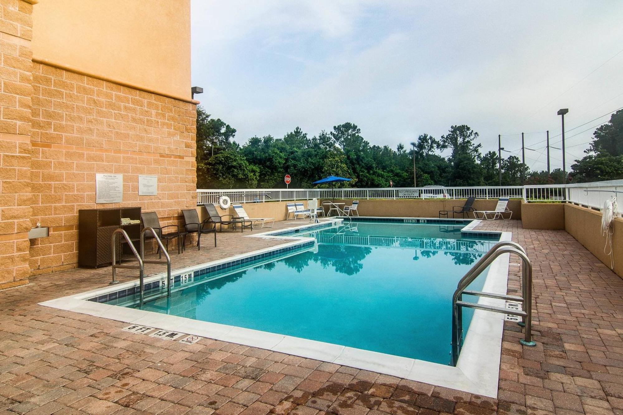 Fairfield Inn & Suites Palm Coast I-95 Exterior photo