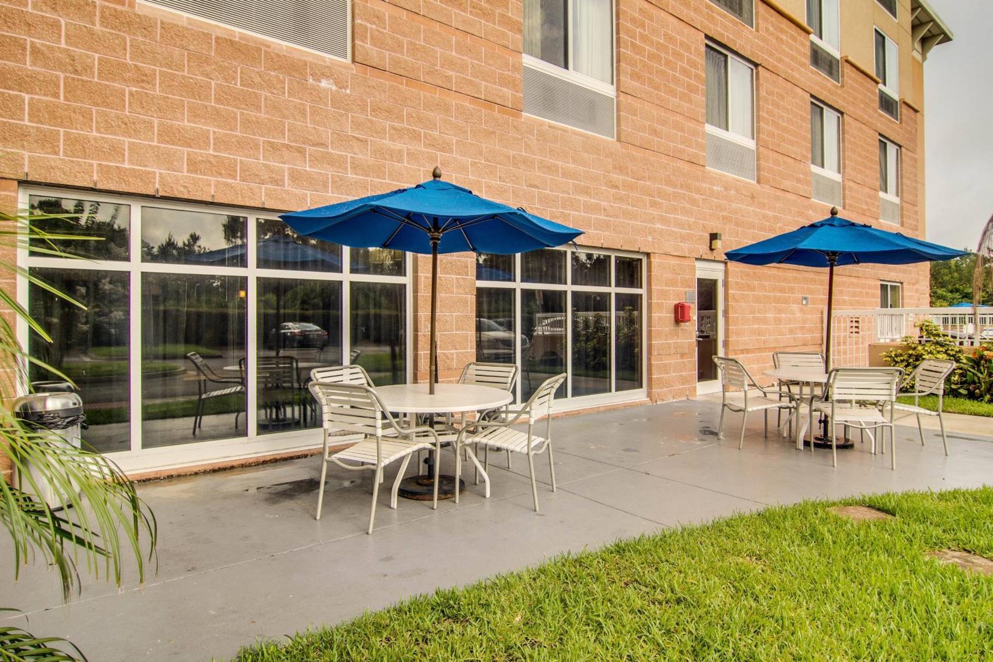 Fairfield Inn & Suites Palm Coast I-95 Exterior photo