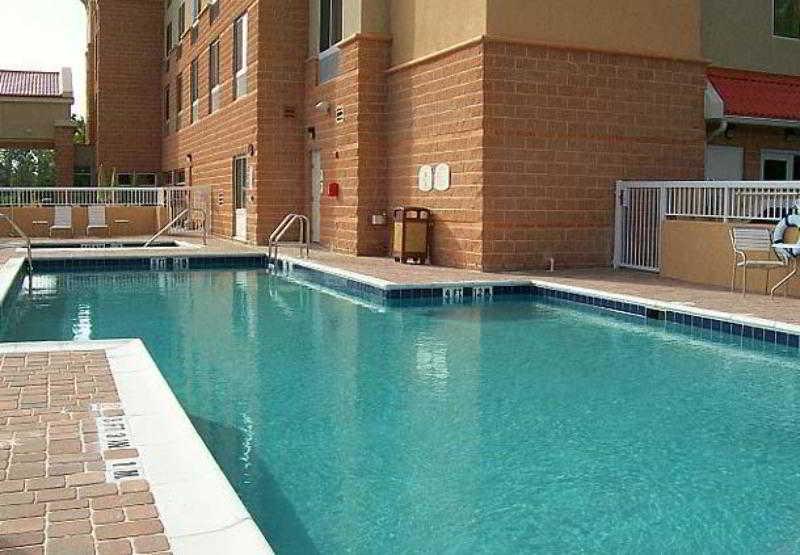 Fairfield Inn & Suites Palm Coast I-95 Exterior photo